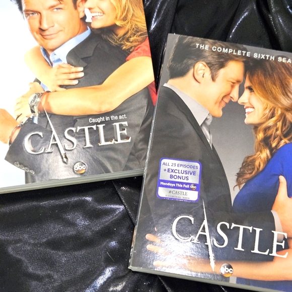 Castle Complete Series DVD Set - Picture 4 of 7